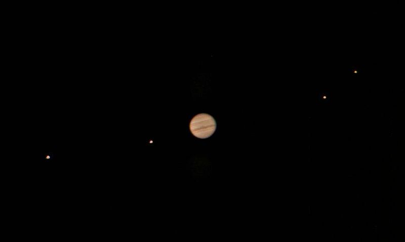 800px-jupiter-moons